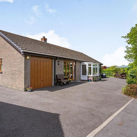 Yr Hen Ffald Llanedy ภายนอก รูปภาพ