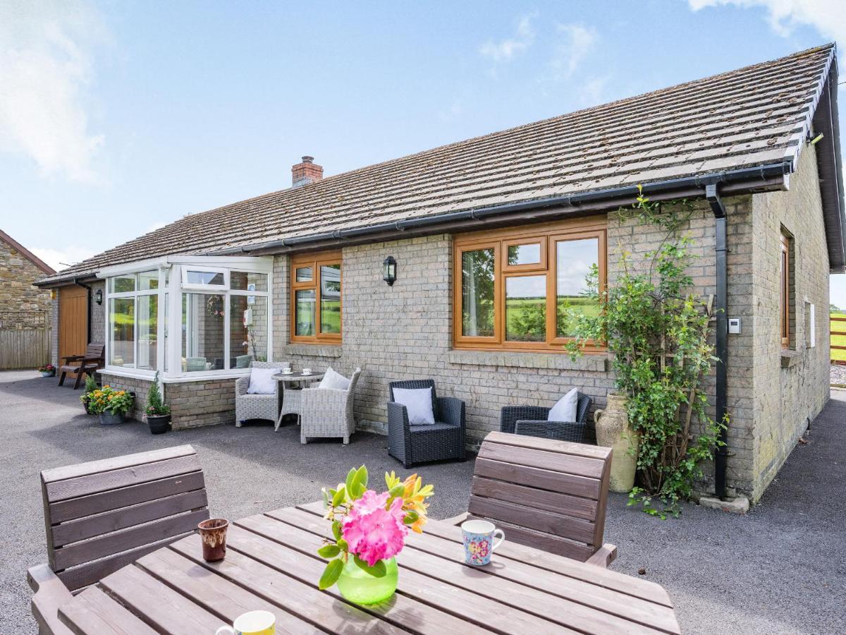 Yr Hen Ffald Llanedy ภายนอก รูปภาพ