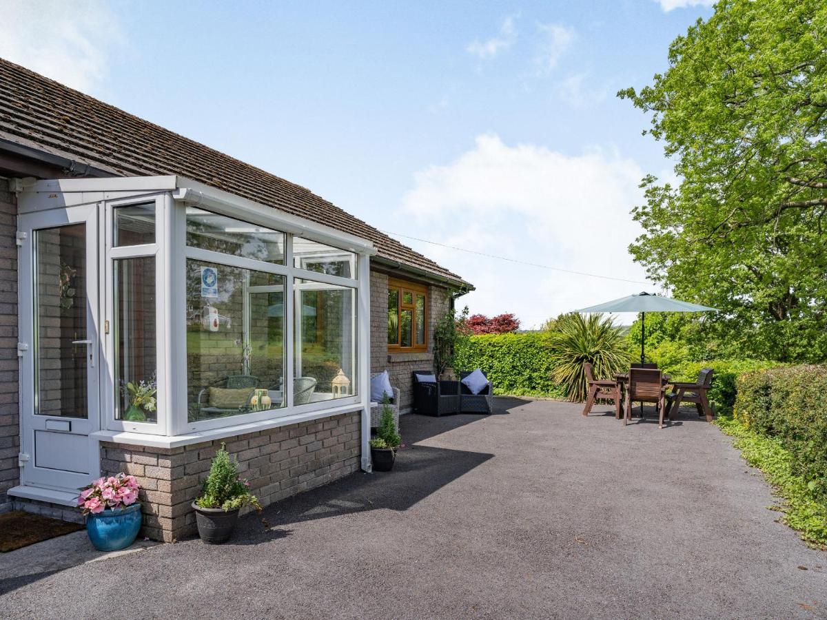 Yr Hen Ffald Llanedy ภายนอก รูปภาพ